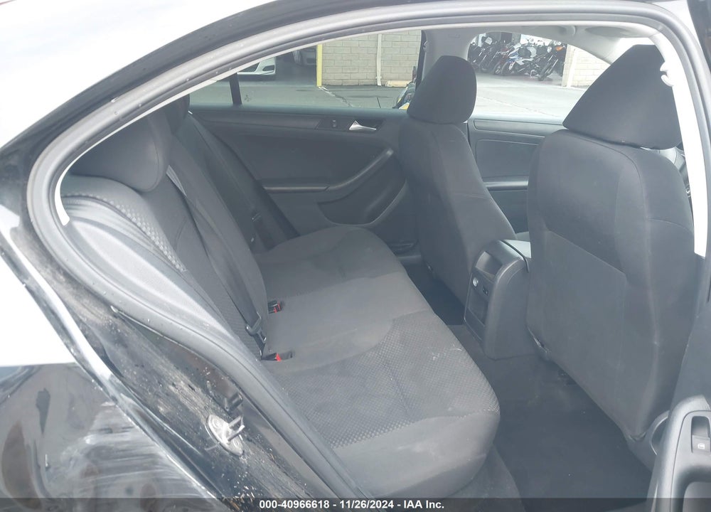 2014 VOLKSWAGEN JETTA 2.0L S VIN: 3VW2K7AJ1EM330685