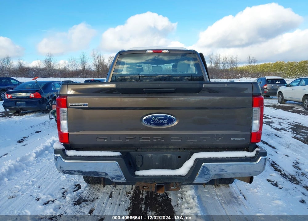 2017 FORD F-250 XL VIN: 1FT7W2B67HEE69238