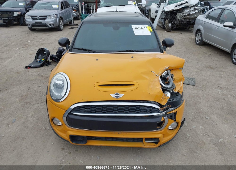 2016 MINI COOPER VIN: WMWXP7C51G2C61145