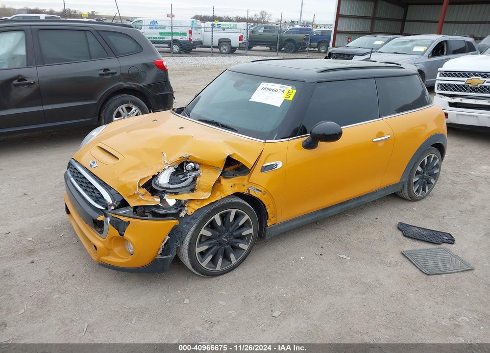 2016 MINI COOPER VIN: WMWXP7C51G2C61145