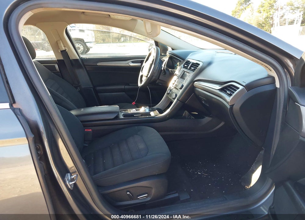 2017 FORD FUSION VIN: 3FA6P0H75HR125729