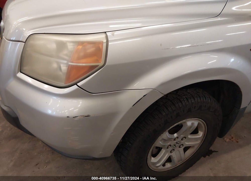 2006 HONDA PILOT LX VIN: 2HKYF18196H527454