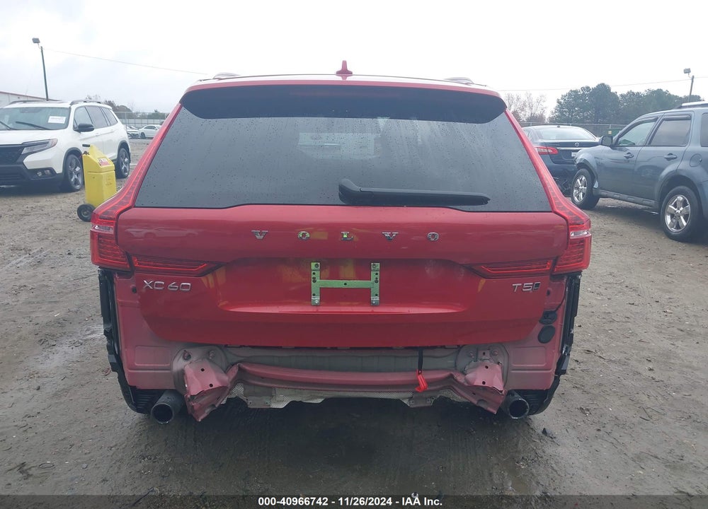 2020 VOLVO XC60 T5 MOMENTUM VIN: YV4102RK7L1602099