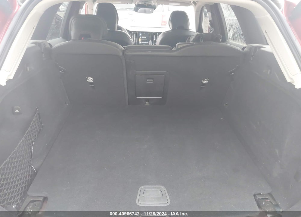 2020 VOLVO XC60 T5 MOMENTUM VIN: YV4102RK7L1602099