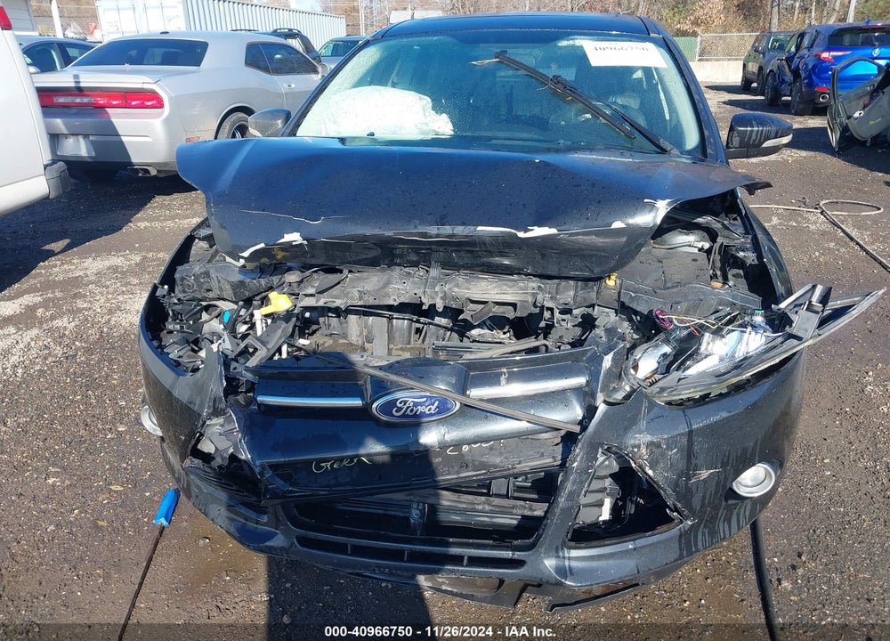 2014 FORD FOCUS VIN: 1FADP3N27EL458462