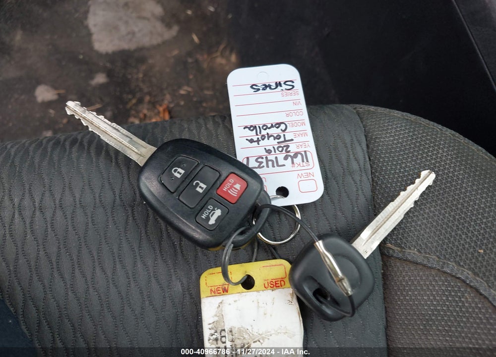 2019 TOYOTA COROLLA LE VIN: 2T1BURHE7KC184461