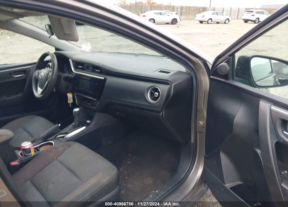 2019 TOYOTA COROLLA LE VIN: 2T1BURHE7KC184461