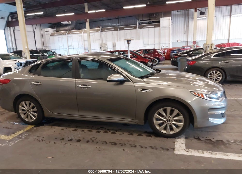 2016 KIA OPTIMA VIN: 5XXGT4L33GG081782