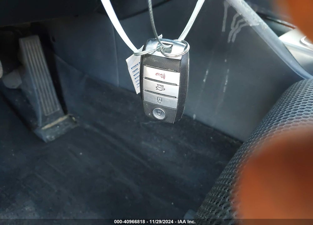 2019 KIA OPTIMA S VIN: 5XXGT4L38KG376952