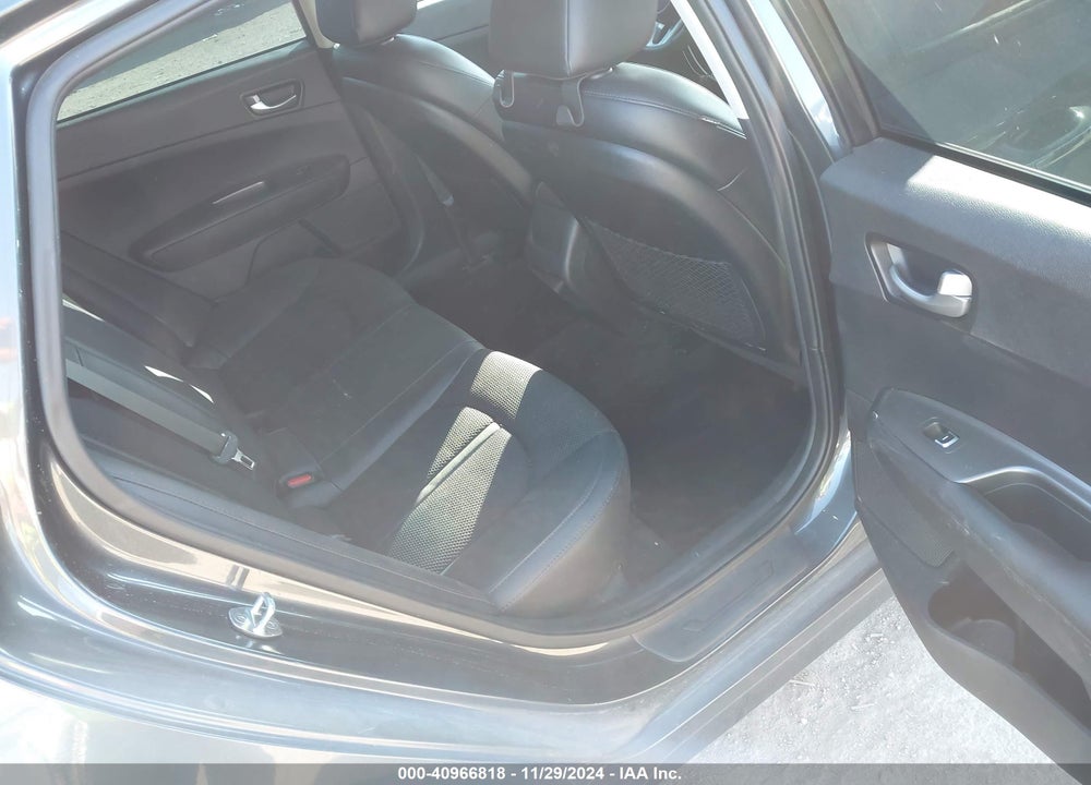 2019 KIA OPTIMA S VIN: 5XXGT4L38KG376952