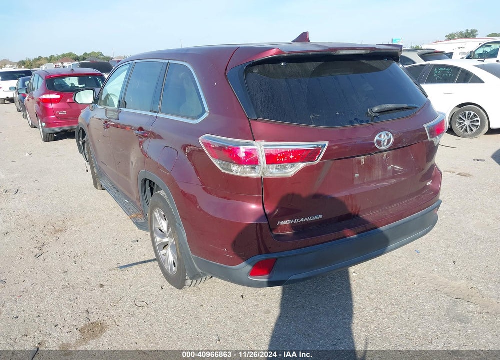 2015 TOYOTA HIGHLANDER LE PLUS V6 VIN: 5TDZKRFH8FS084738