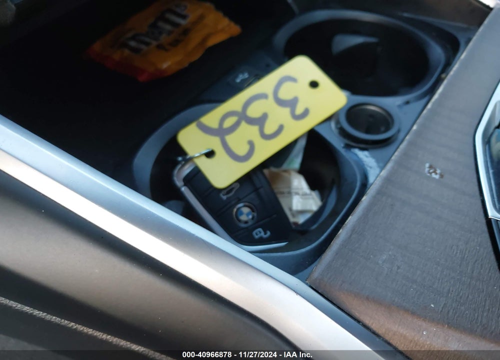 2019 BMW 330I XDRIVE VIN: WBA5R7C53KAJ82086