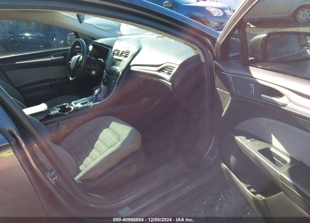 2016 FORD FUSION VIN: 3FA6P0G76GR200888