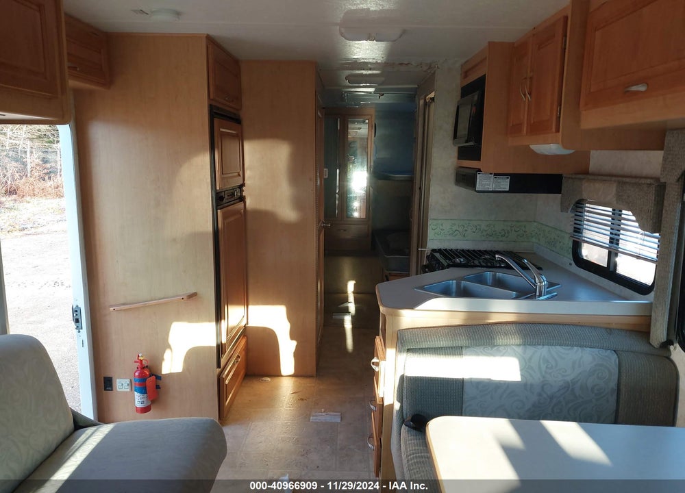 2005 FORD E-450 CUTAWAY STANDARD VIN: 1FDXE45SX5HA05177