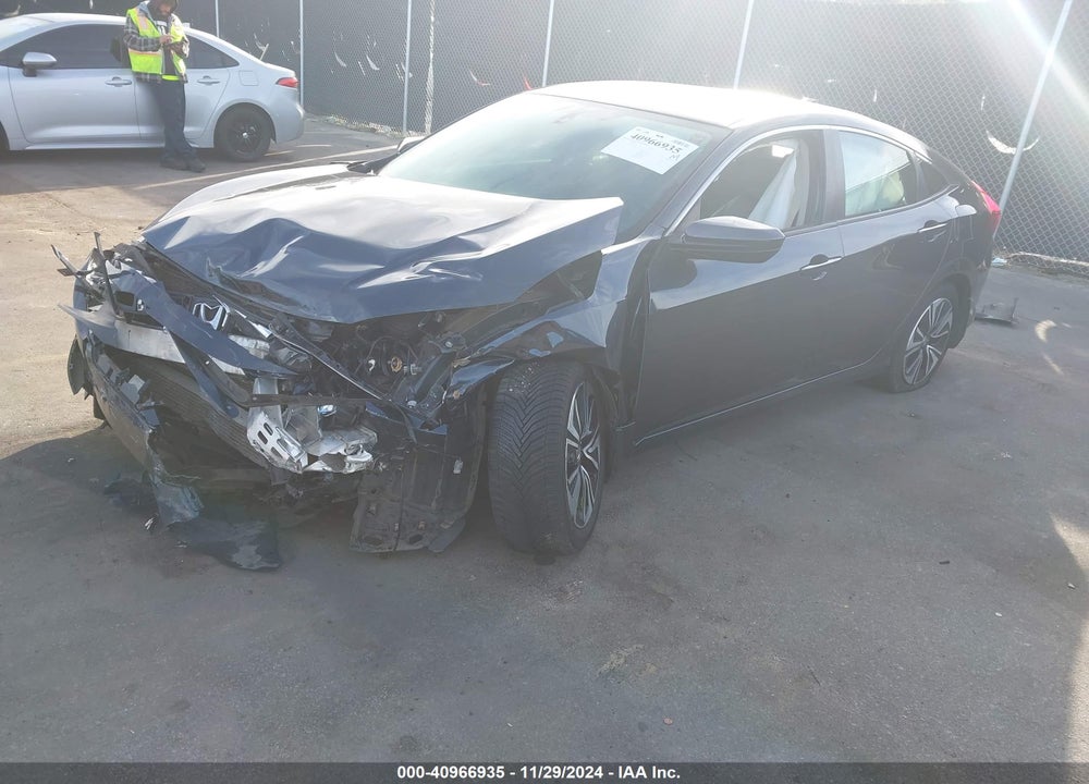 2017 HONDA CIVIC EX-L VIN: 2HGFC1F73HH637212