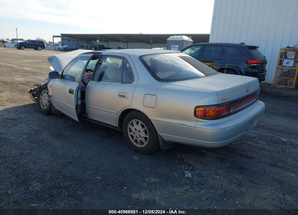 1994 TOYOTA CAMRY LE VIN: JT2SK12E2R0193842