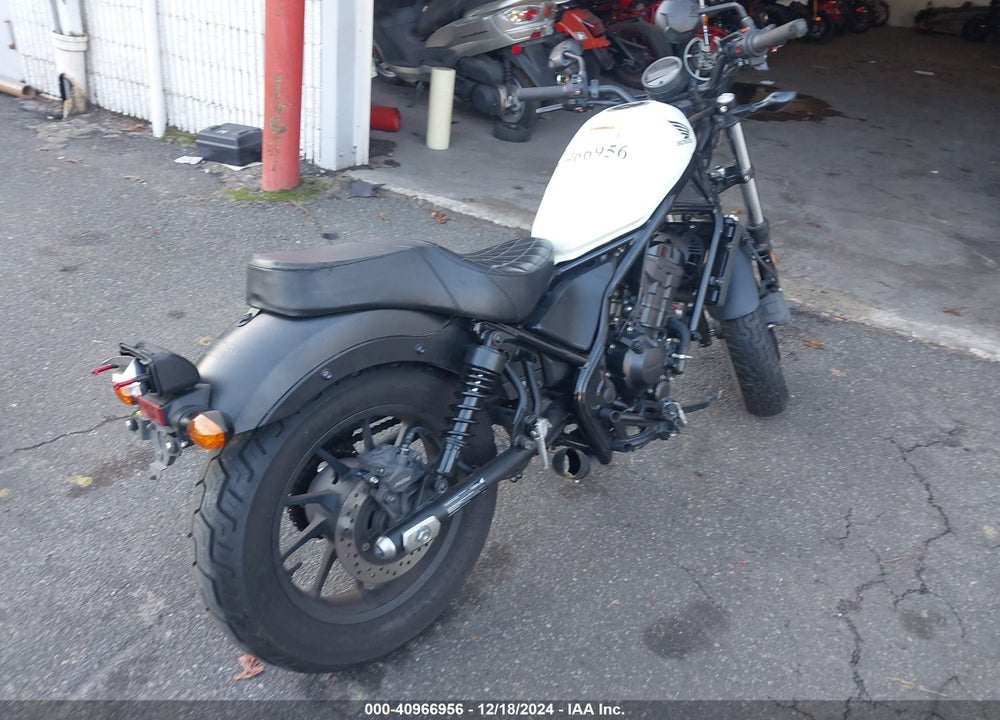 2017 HONDA CMX300 VIN: MLHNC5307H5000997