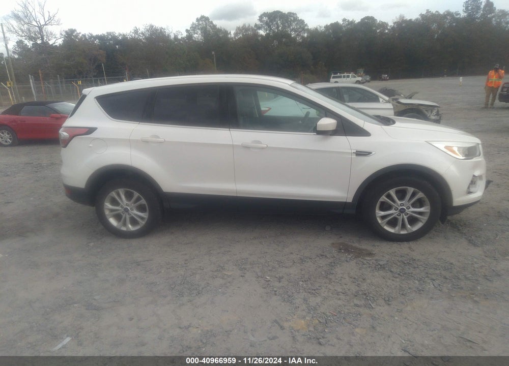 2017 FORD ESCAPE SE VIN: 1FMCU0GD6HUE17021