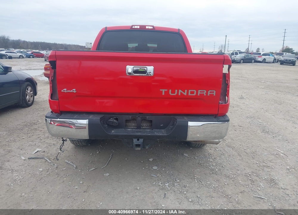 2014 TOYOTA TUNDRA SR5 5.7L V8 VIN: 5TFDW5F14EX361226