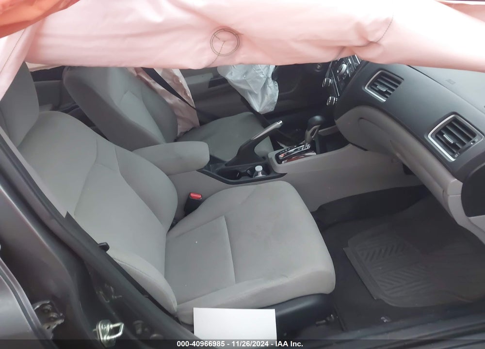 2013 HONDA CIVIC LX VIN: 19XFB2F57DE288759