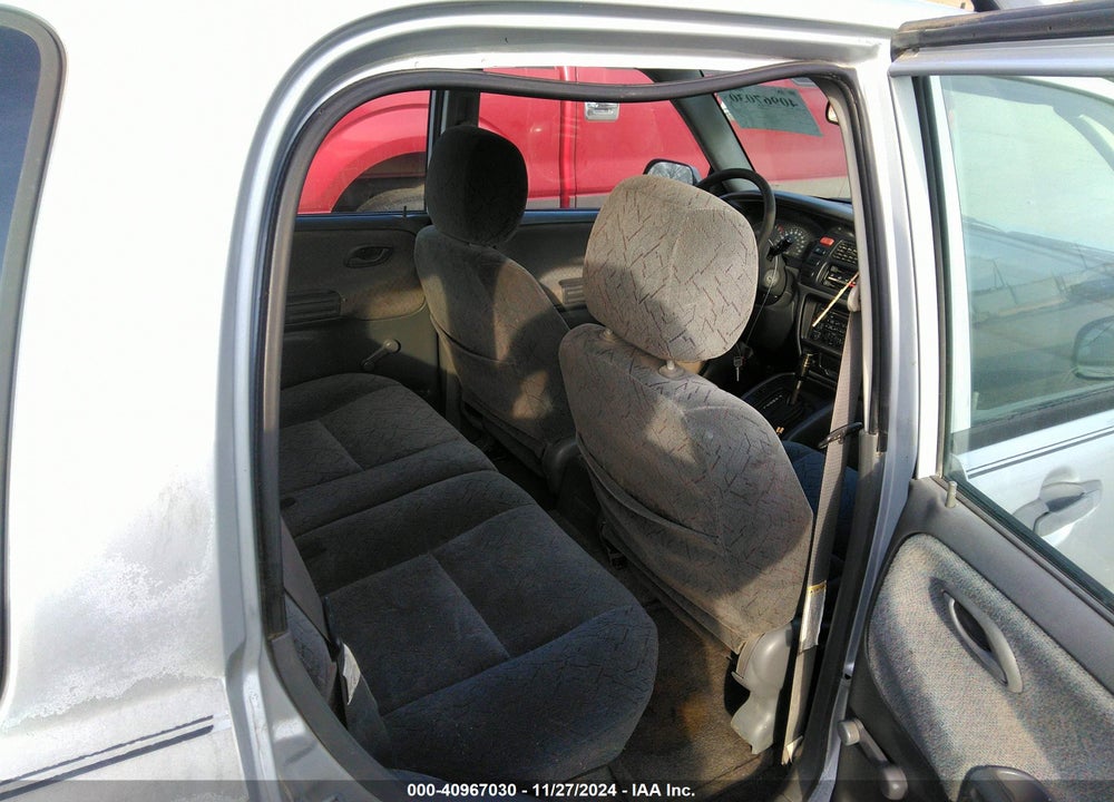 1999 CHEVROLET TRACKER VIN: 2CNBJ13C3X6930604
