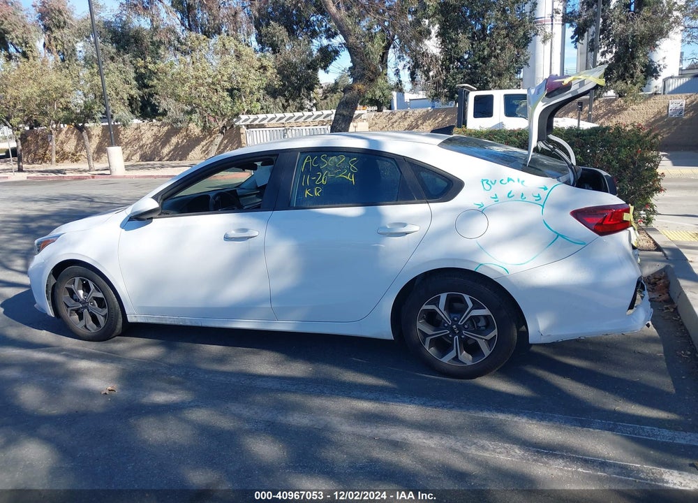 2019 KIA FORTE LXS VIN: 3KPF24AD1KE066435