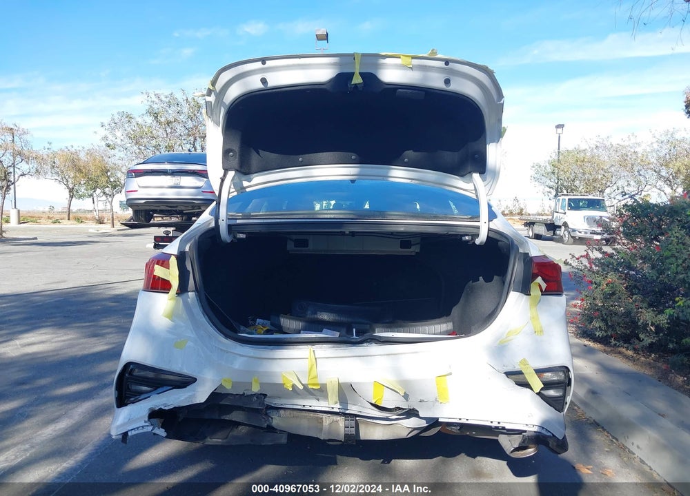 2019 KIA FORTE LXS VIN: 3KPF24AD1KE066435