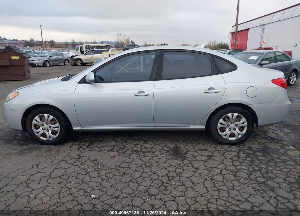 2010 HYUNDAI ELANTRA BLUE VIN: KMHDU4AD4AU019221