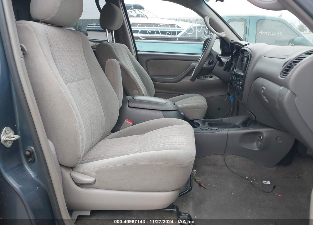 2006 TOYOTA TUNDRA SR5 V8 VIN: 5TBDT44106S505831