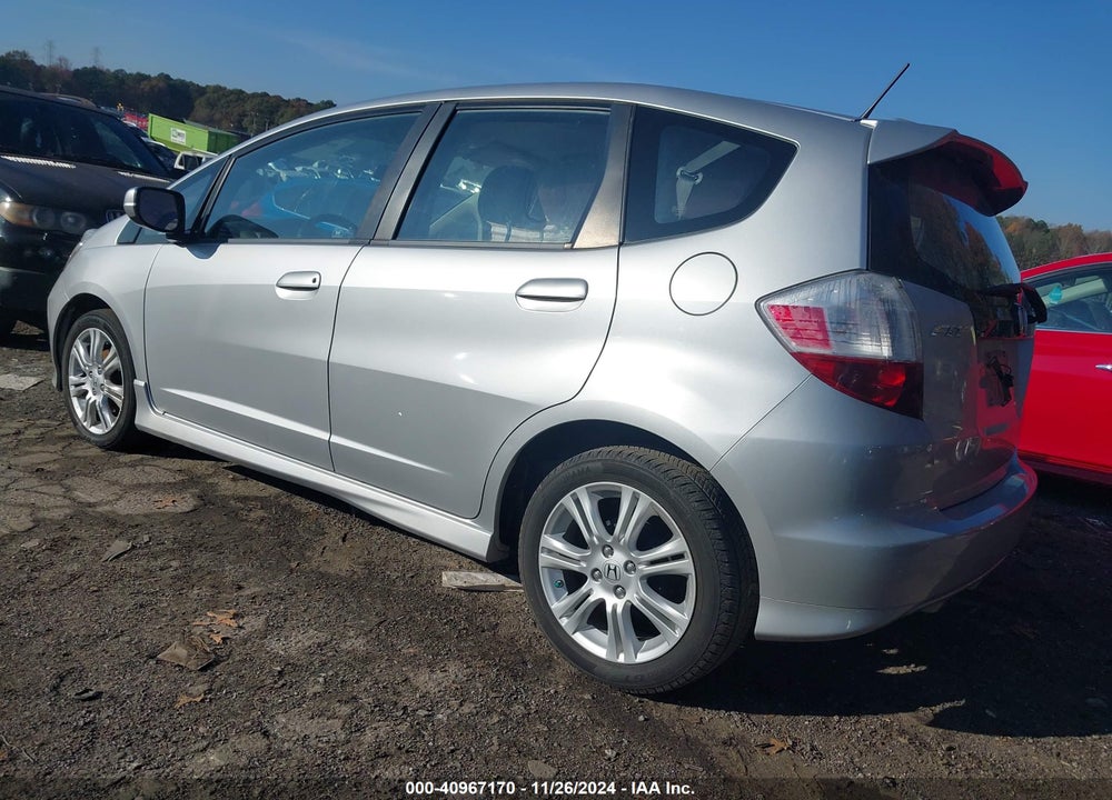 2011 HONDA FIT SPORT VIN: JHMGE8H63BC026969