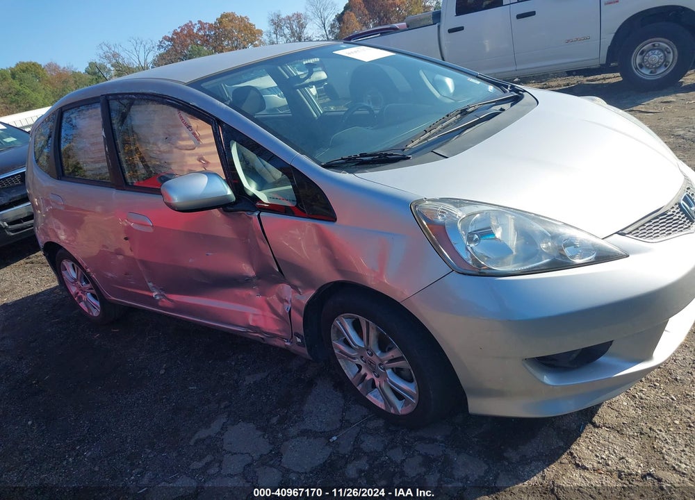 2011 HONDA FIT SPORT VIN: JHMGE8H63BC026969