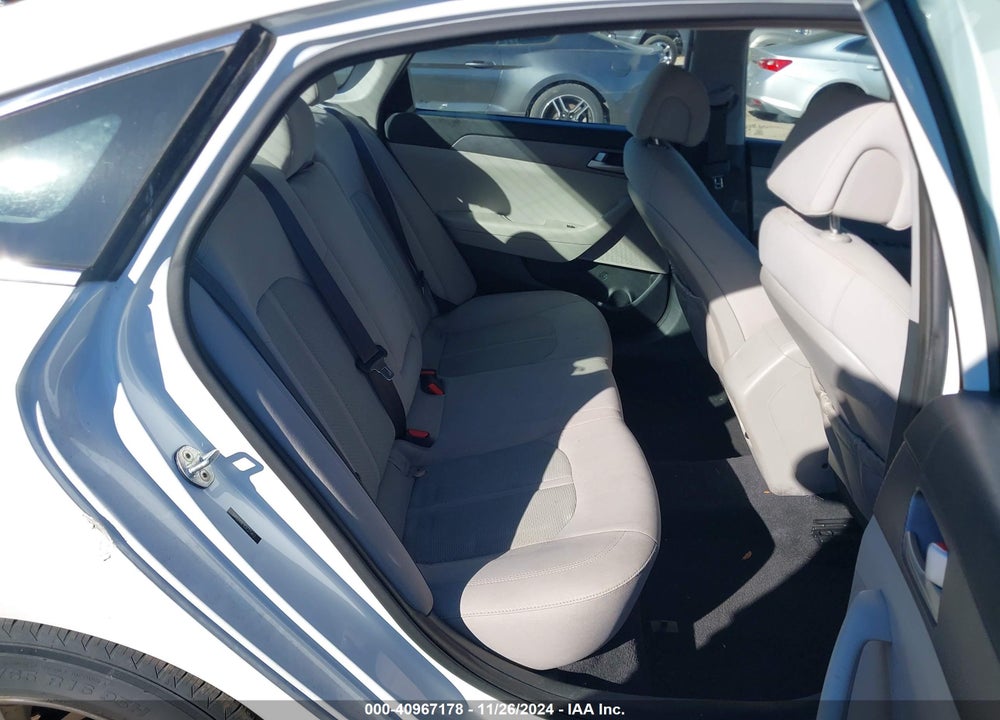 2016 HYUNDAI SONATA SE VIN: 5NPE24AF4GH371413