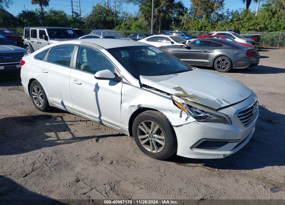 2016 HYUNDAI SONATA SE VIN: 5NPE24AF4GH371413