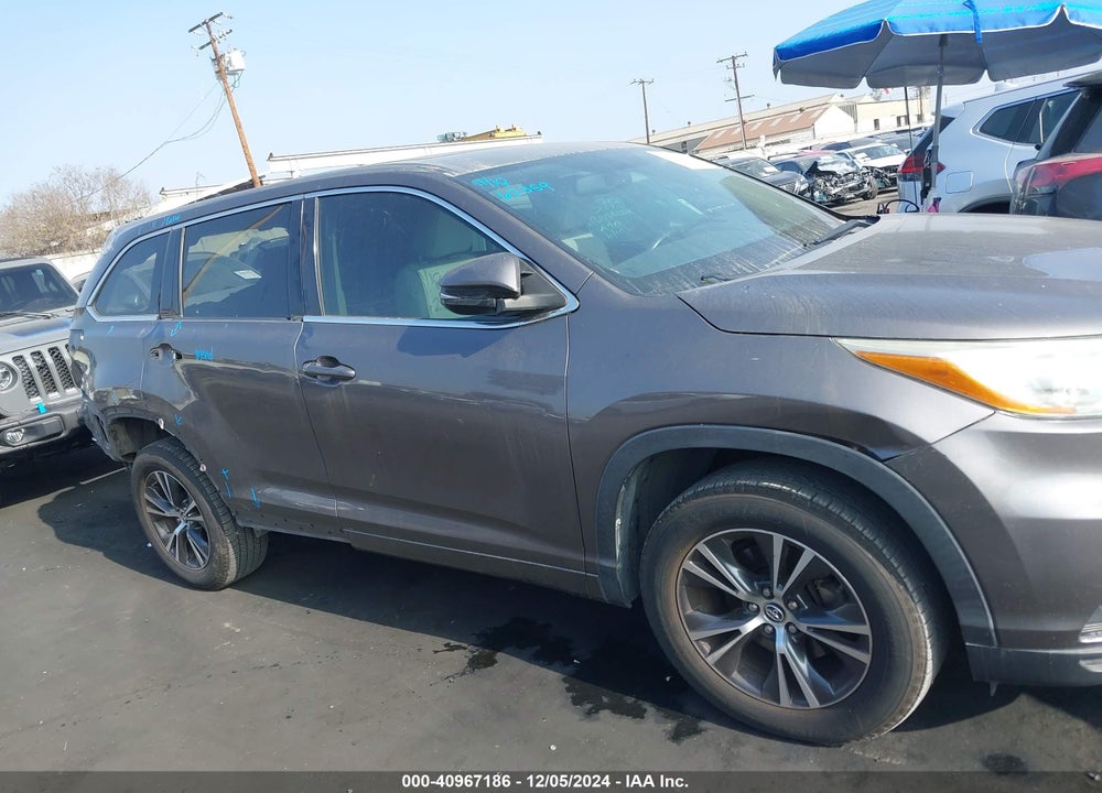 2016 TOYOTA HIGHLANDER XLE V6 VIN: 5TDKKRFH0GS124765