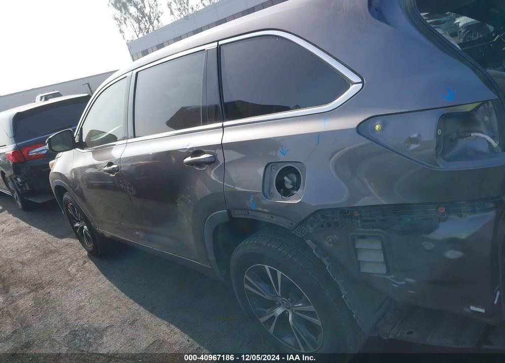 2016 TOYOTA HIGHLANDER XLE V6 VIN: 5TDKKRFH0GS124765