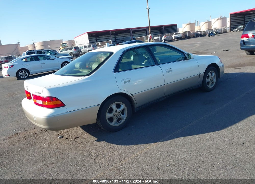 1998 LEXUS ES 300 VIN: JT8BF28G9W0111318