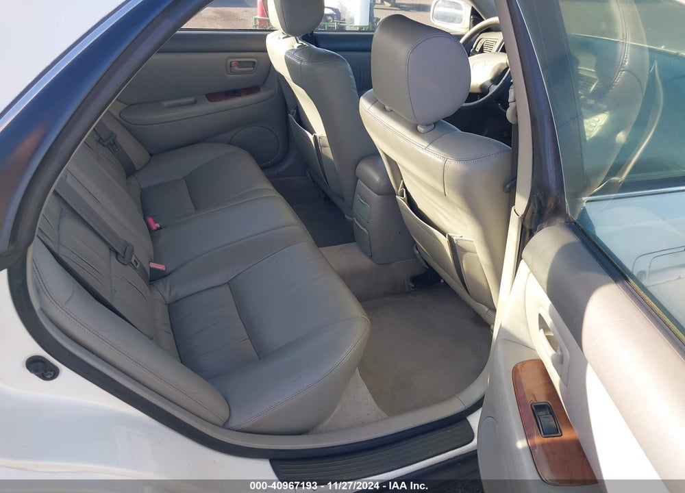 1998 LEXUS ES 300 VIN: JT8BF28G9W0111318