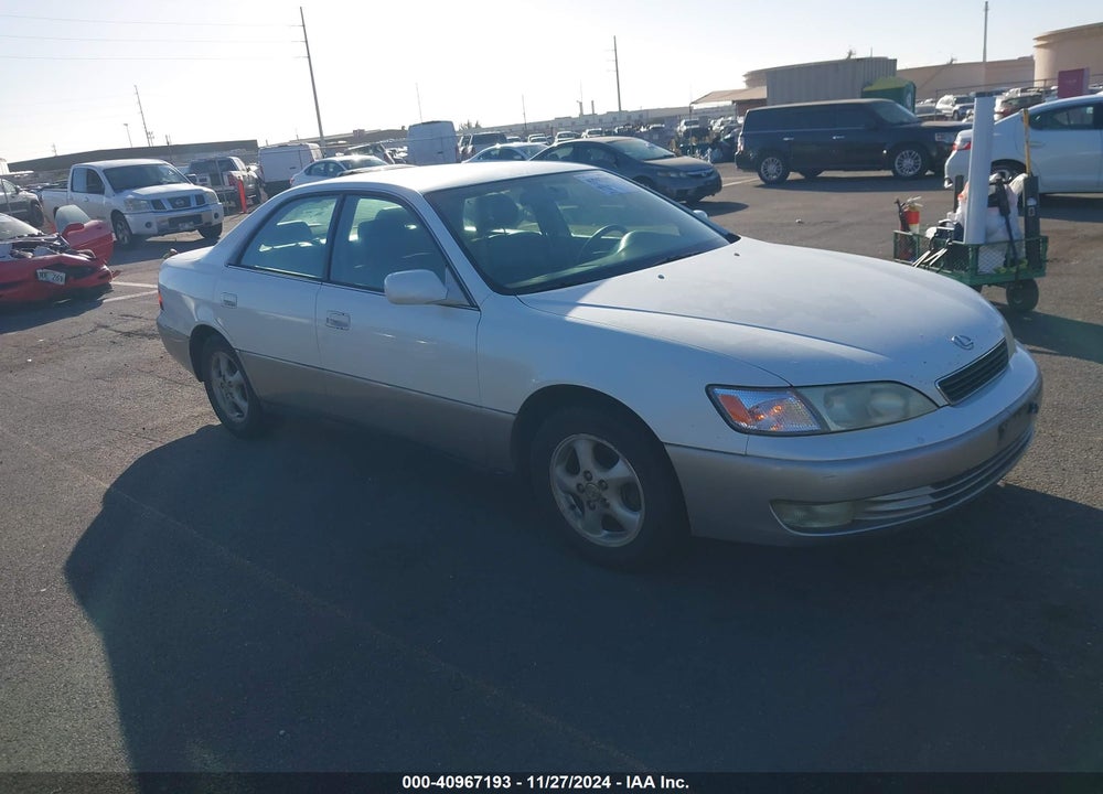1998 LEXUS ES 300 VIN: JT8BF28G9W0111318