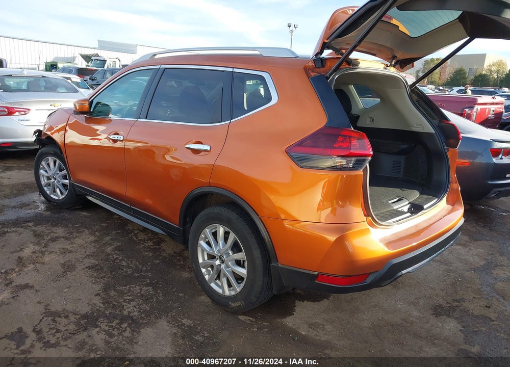 2018 NISSAN ROGUE SV VIN: 5N1AT2MT2JC786746