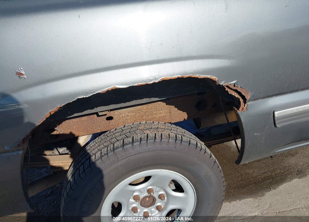 2002 CHEVROLET SILVERADO 1500 LS VIN: 1GCEK14W02Z284393