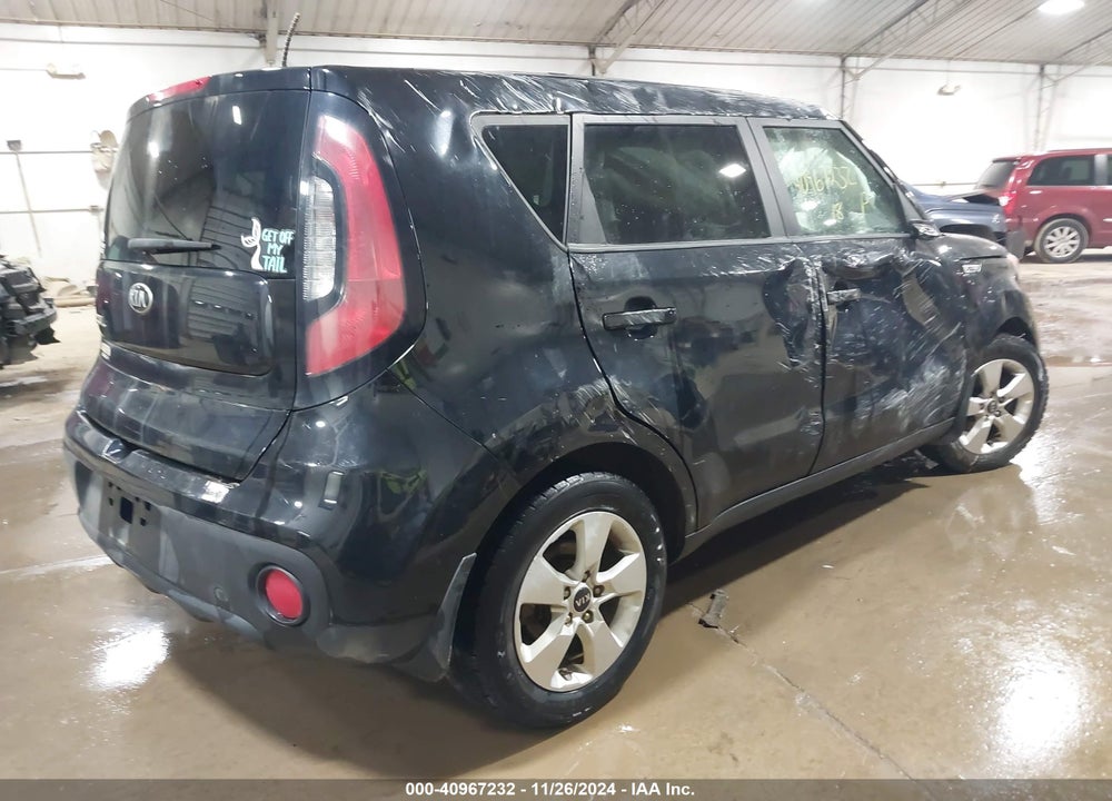 2018 KIA SOUL VIN: KNDJN2A24J7570402