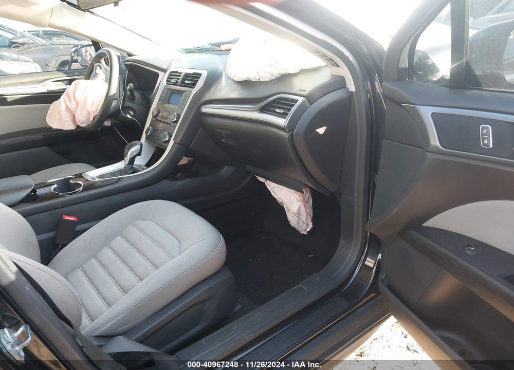 2014 FORD FUSION S VIN: 1FA6P0G7XE5402830