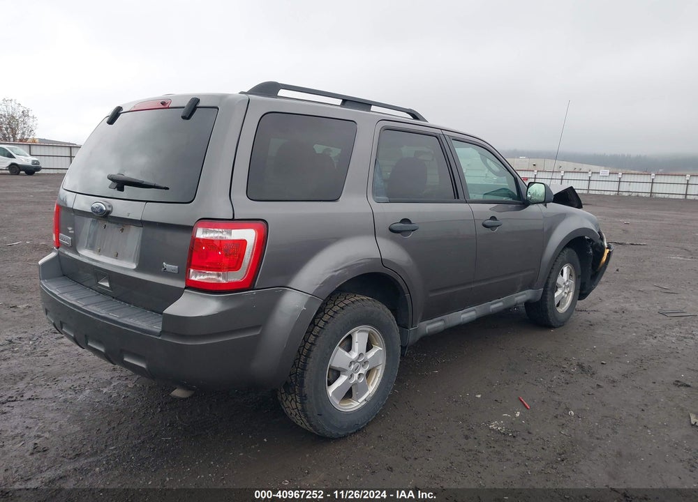 2010 FORD ESCAPE XLT VIN: 1FMCU9DGXAKA09903