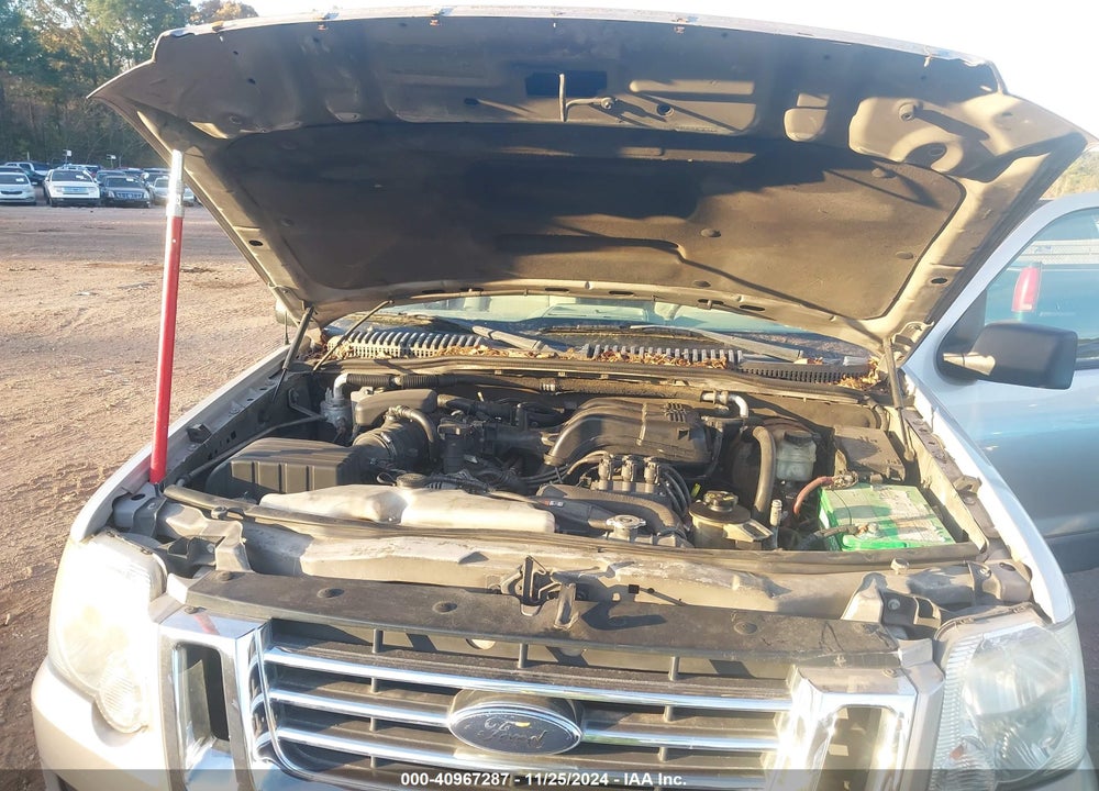 2006 FORD EXPLORER XLT VIN: 1FMEU63E96UA91982