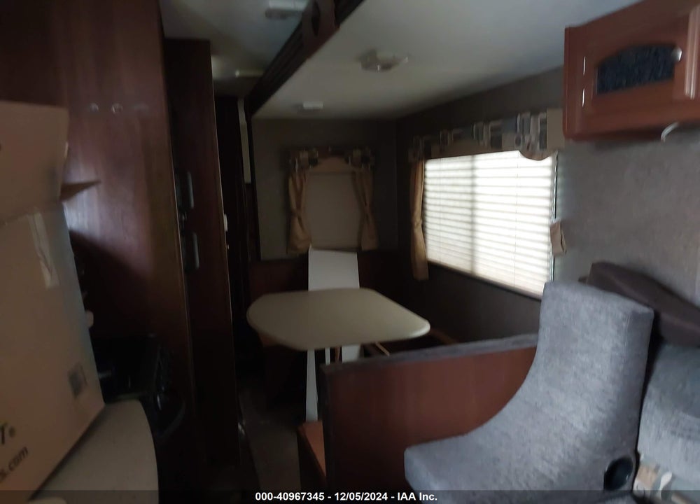 2015 COACHMEN FREEDOM EXPRESS VIN: 5ZT2FEUBXFA017146