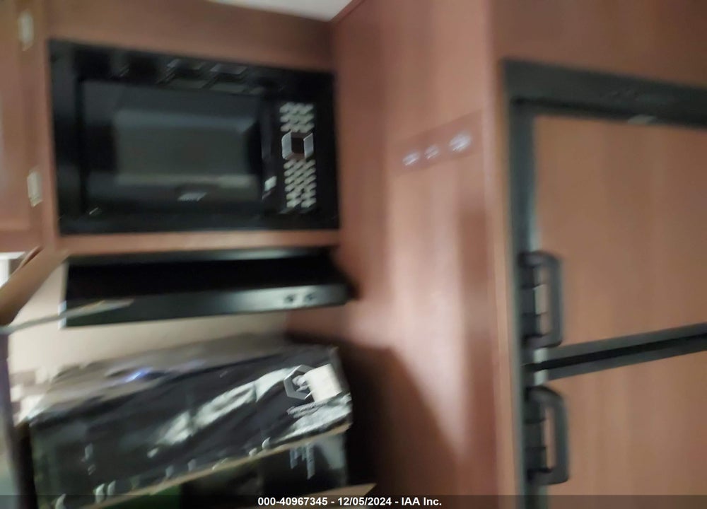 2015 COACHMEN FREEDOM EXPRESS VIN: 5ZT2FEUBXFA017146