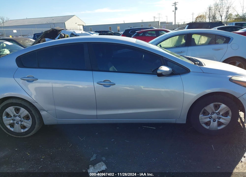 2017 KIA FORTE LX VIN: 3KPFK4A74HE087203