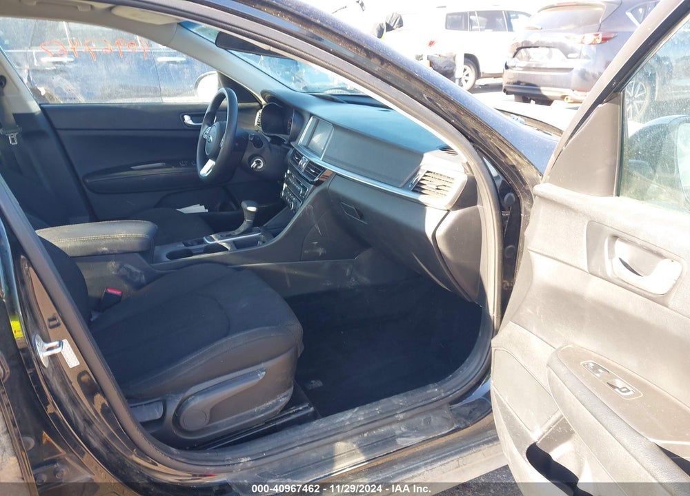 2020 KIA OPTIMA VIN: 5XXGT4L38LG445429