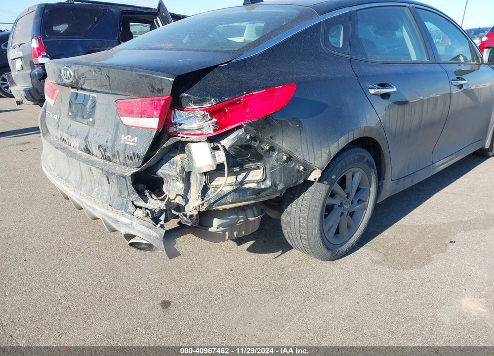 2020 KIA OPTIMA VIN: 5XXGT4L38LG445429