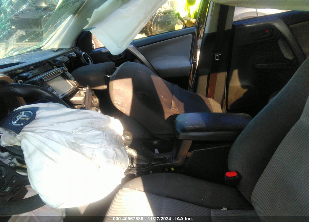2014 TOYOTA RAV4 VIN: JTMZFREV5EJ021717